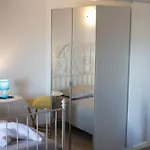 Arenella Beach Апартаменты *